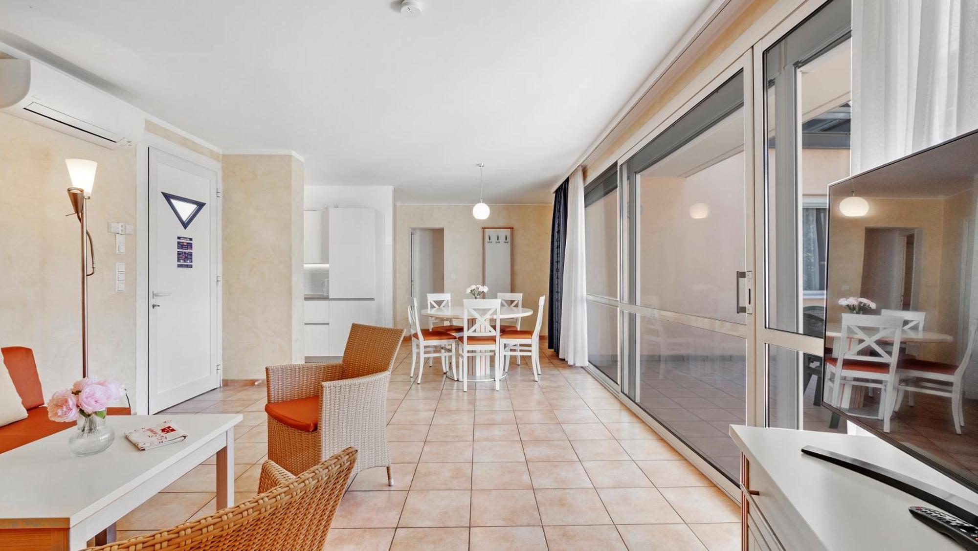 סן-מקסים Residence Les Tourelles מראה חיצוני תמונה