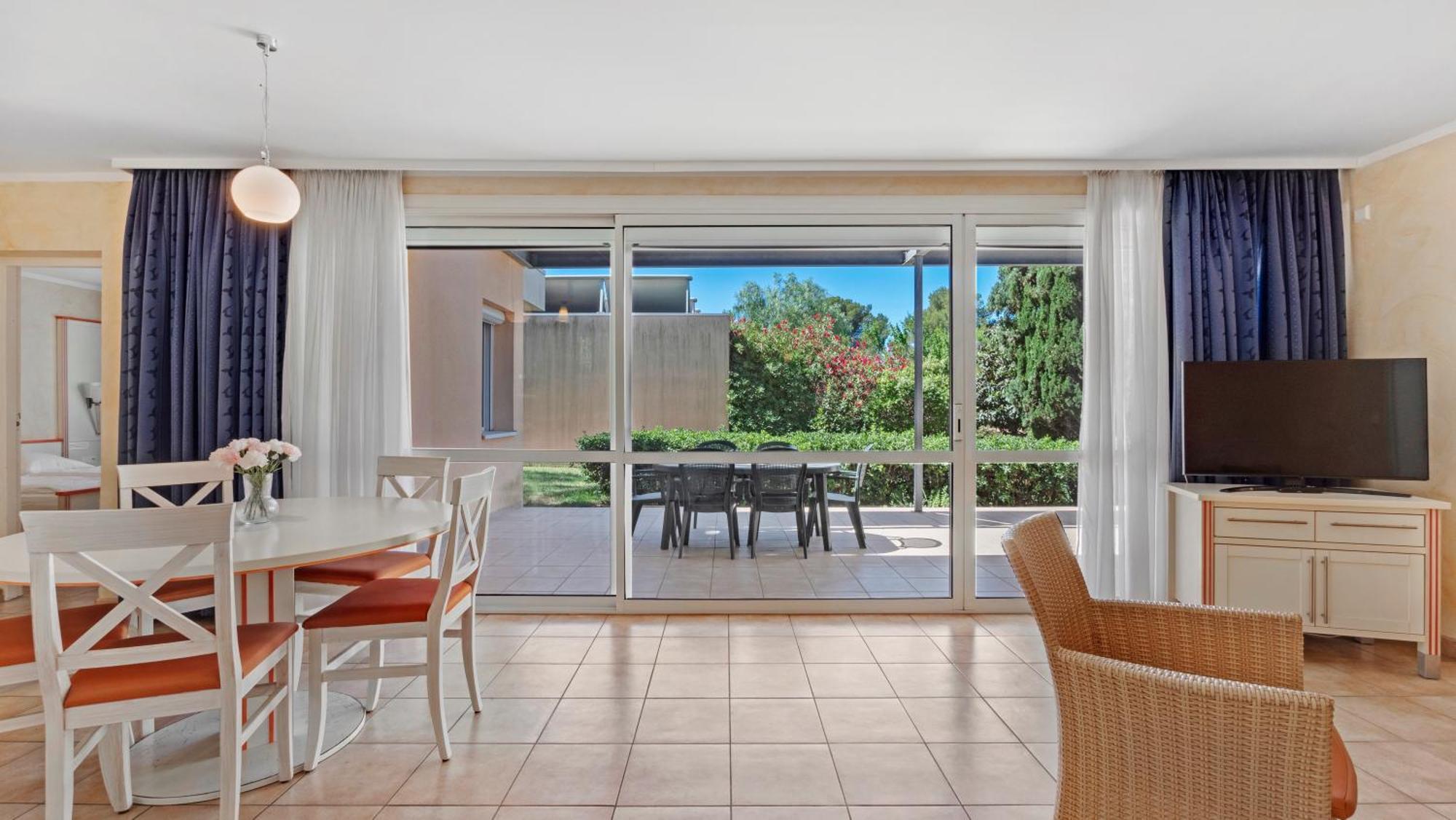סן-מקסים Residence Les Tourelles מראה חיצוני תמונה